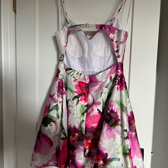 Prom/wedding guest dress - Picture 2 of 2